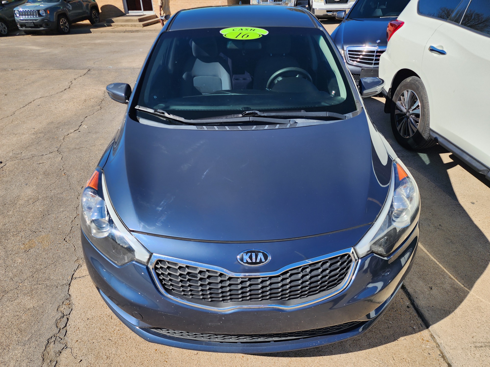 2016 BLUE Kia Forte LX (KNAFX4A65G5) with an 1.8L L4 DOHC 16V engine, 6-Speed Automatic transmission, located at 2660 S.Garland Avenue	, Garland, TX, 75041, (469) 298-3118, 32.885387, -96.656776 - Photo #8